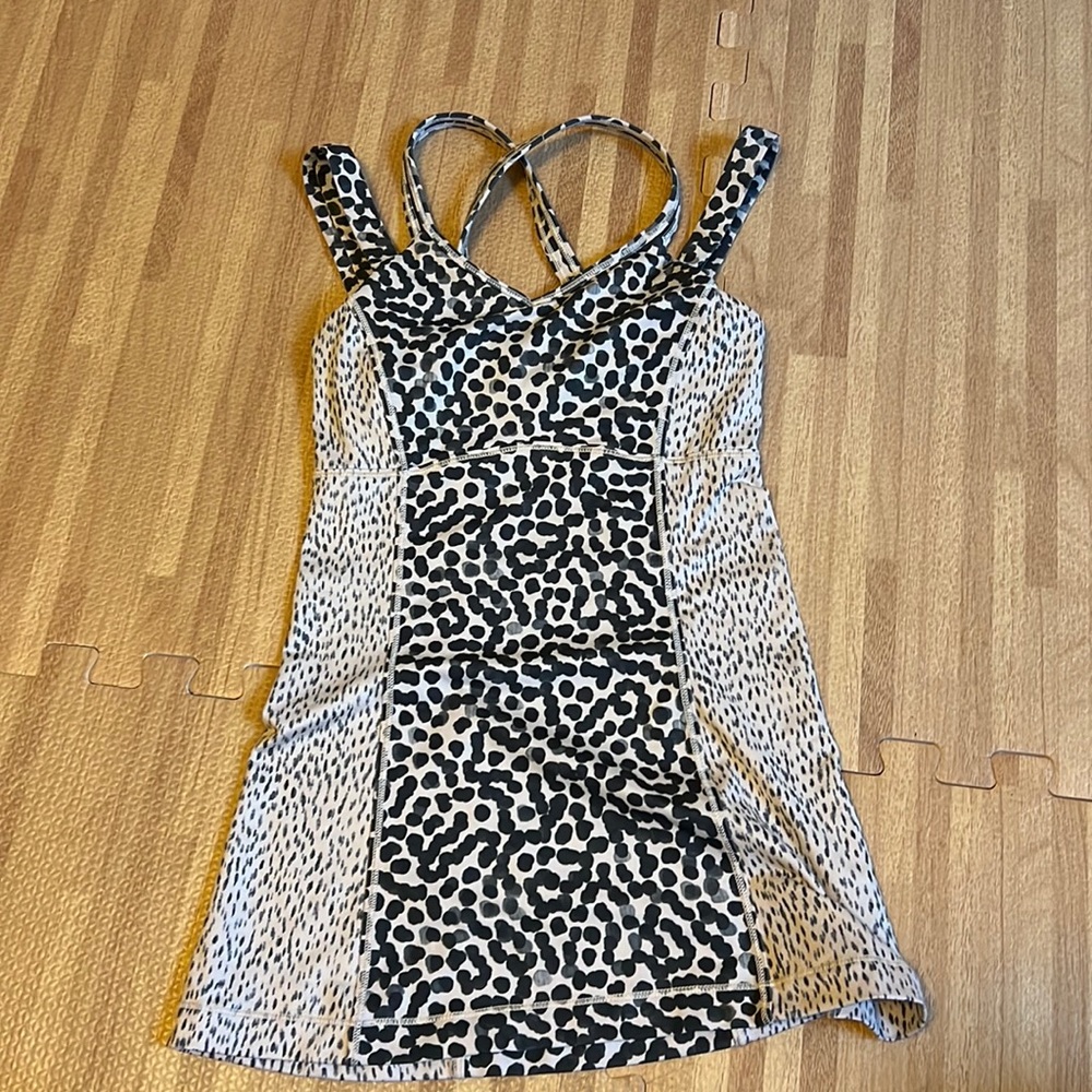 Lululemon workout tank